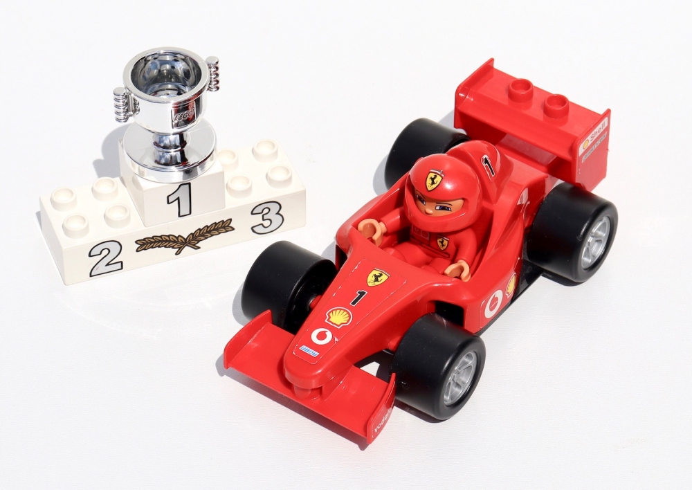Bild 1 von 4693 - Ville Ferrari Rennwagen  / (Variante) gebraucht gut- ohne OVP & Bauanleitung