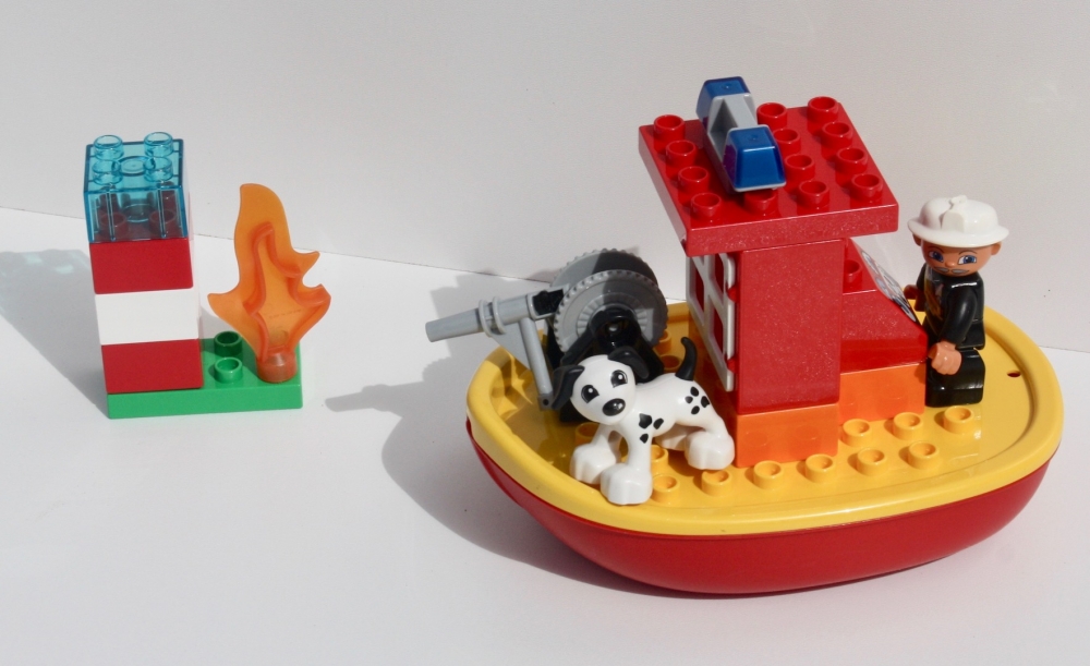 Bild 1 von 10591 - Feuerwehrboot  / (Variante) gebraucht sehr gut - ohne OVP & Bauanleitung