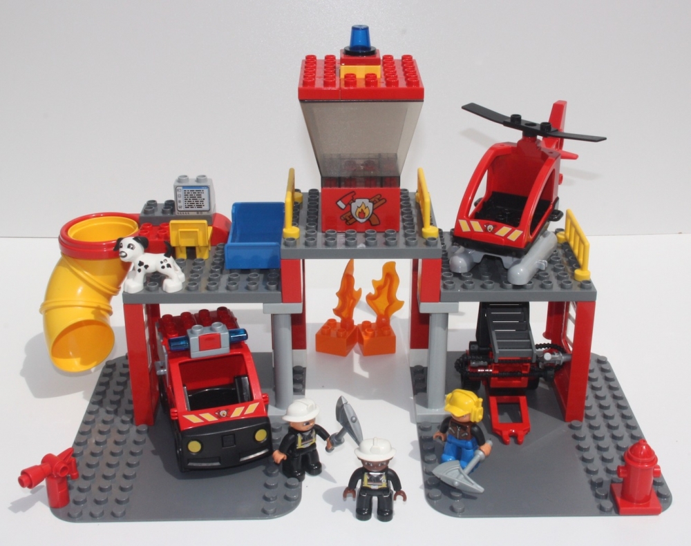 Bild 1 von 5601 - Ville Feuerwehrstation  / (Variante) gebraucht sehr gut - ohne OVP & Bauanleitung