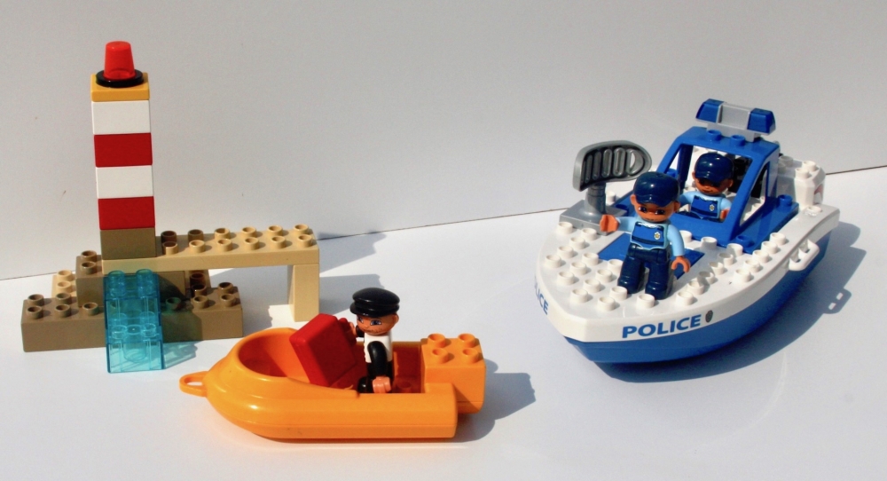 Bild 1 von 4861 - Ville Polizeiboot  / (Variante) gebraucht gut - ersetzt- ohne OVP & Bauanleitung