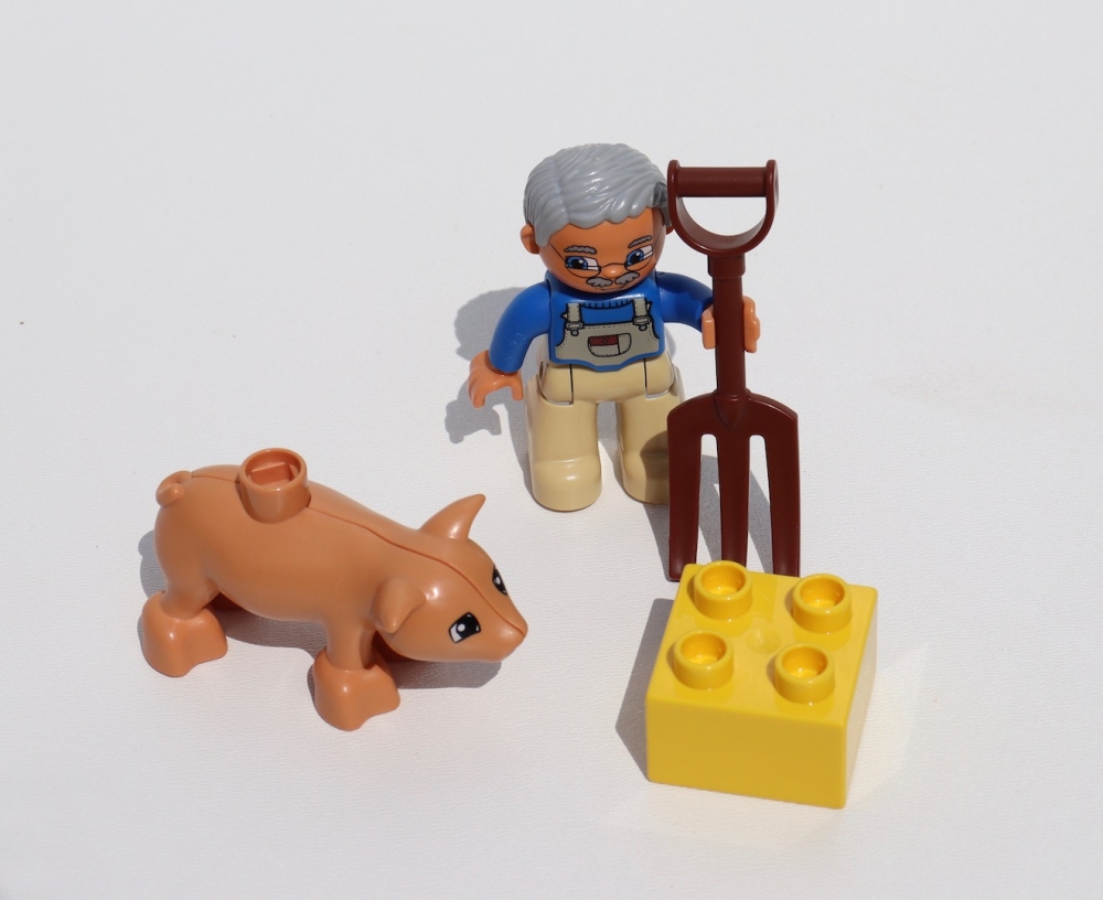 Bild 1 von 5643 - kleines Ferkel  / (Variante) gebraucht sehr gut - ohne OVP & Bauanleitung