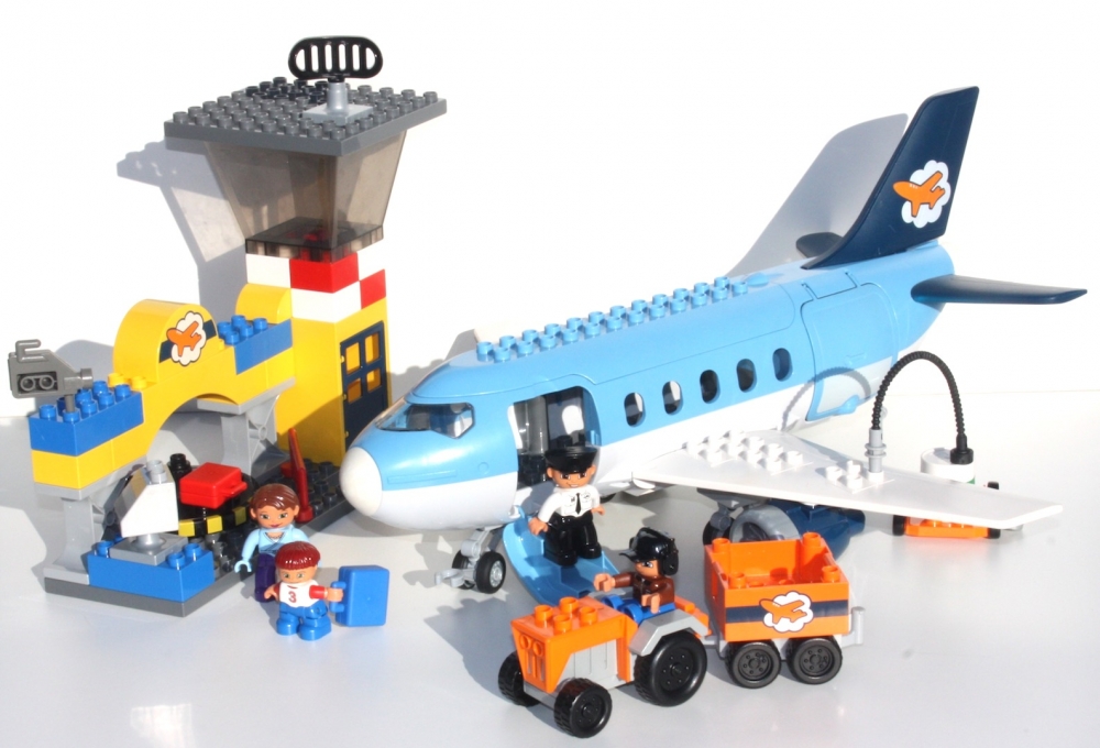Bild 1 von 5595 - Ville großer Flughafen  / (Variante) gebraucht gut - ohne OVP & Anleitung mit Ersetzung 1